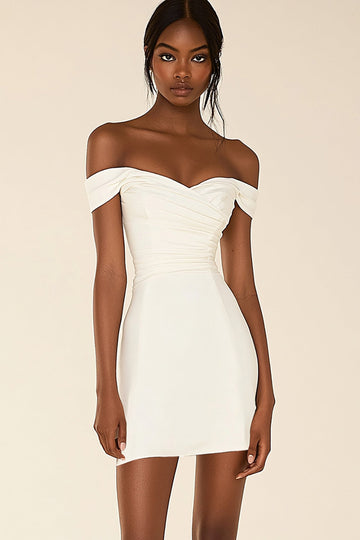 Off the Shoulder Vit Satin Bodycon Examensklänning